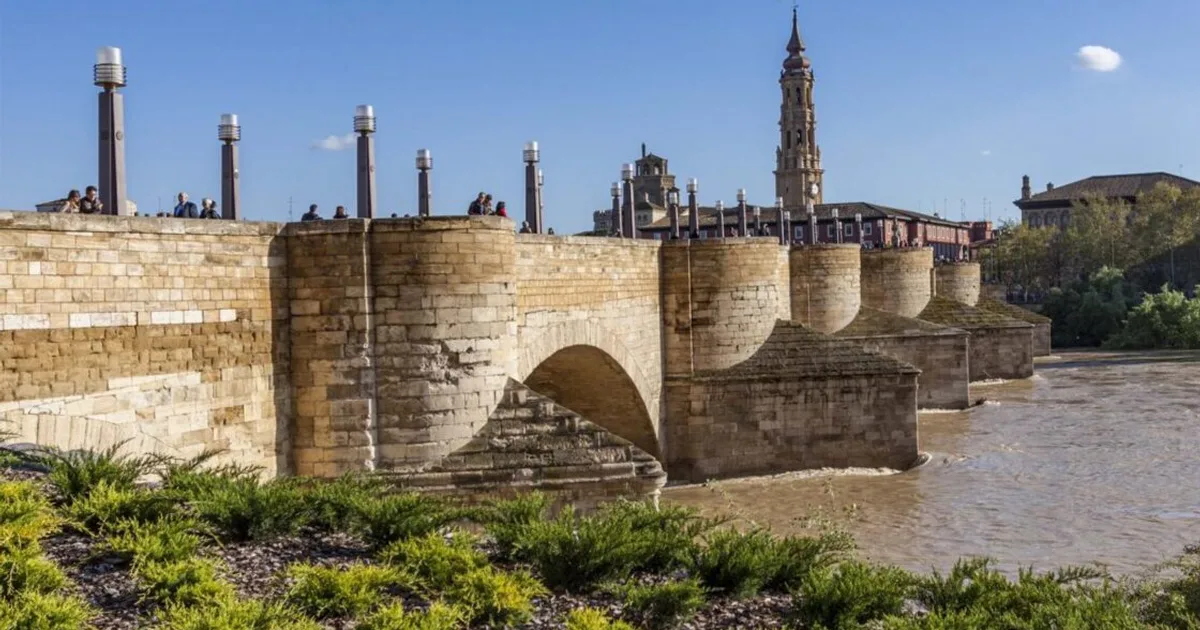 Puente de Piedra de Zaragoza